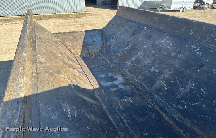 image for item NF9367 2014 John Deere 300D Series II haul truck