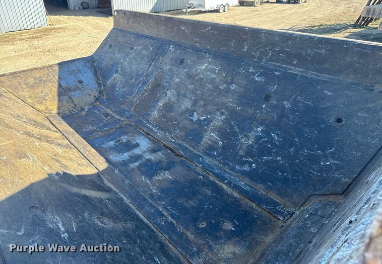 image for item NF9367 2014 John Deere 300D Series II haul truck