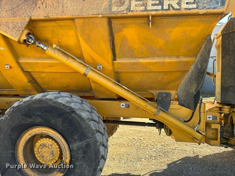 image for item NF9367 2014 John Deere 300D Series II haul truck