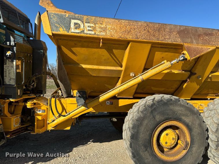 image for item NF9367 2014 John Deere 300D Series II haul truck