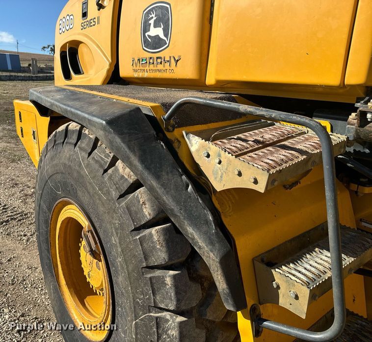 image for item NF9367 2014 John Deere 300D Series II haul truck