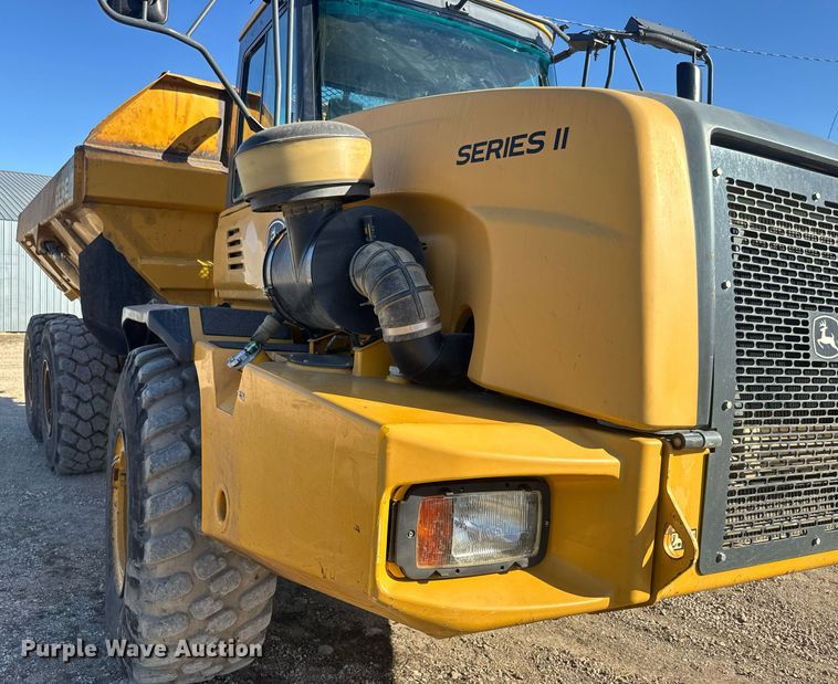 image for item NF9367 2014 John Deere 300D Series II haul truck