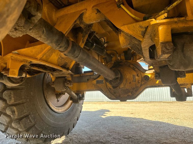 image for item NF9367 2014 John Deere 300D Series II haul truck