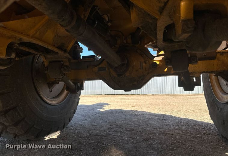 image for item NF9367 2014 John Deere 300D Series II haul truck