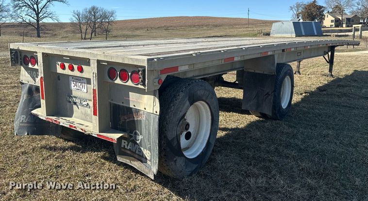 image for item NF9368 1997 Ravens flatbed trailer
