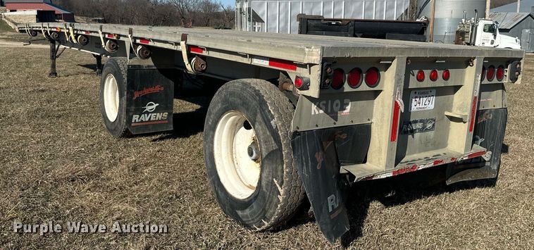 image for item NF9368 1997 Ravens flatbed trailer