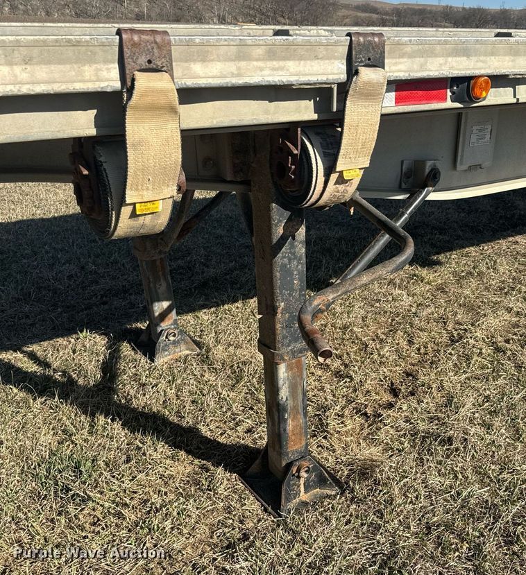 image for item NF9368 1997 Ravens flatbed trailer