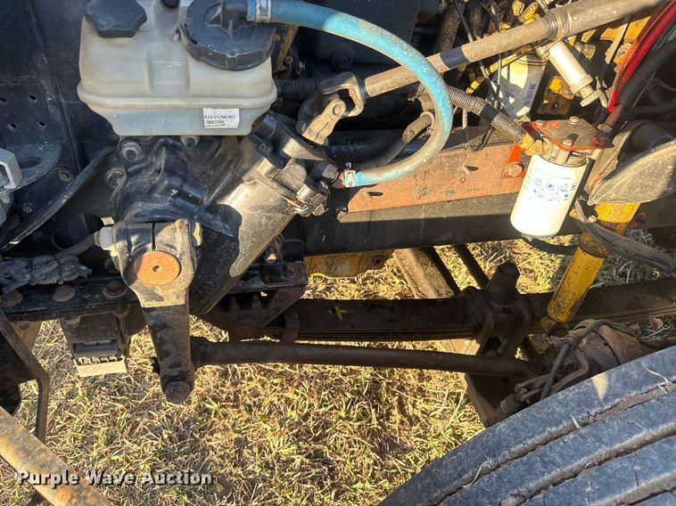 image for item NF9369 2007 Freightliner  Columbia  semi truck