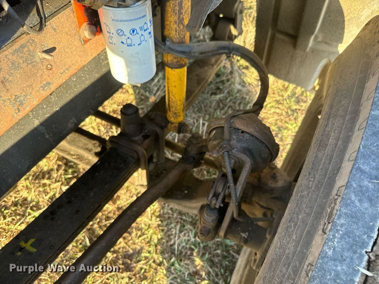 image for item NF9369 2007 Freightliner  Columbia  semi truck