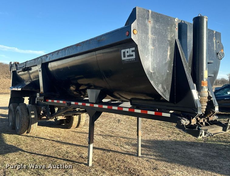 image for item NF9371 2010 Manac end dump trailer