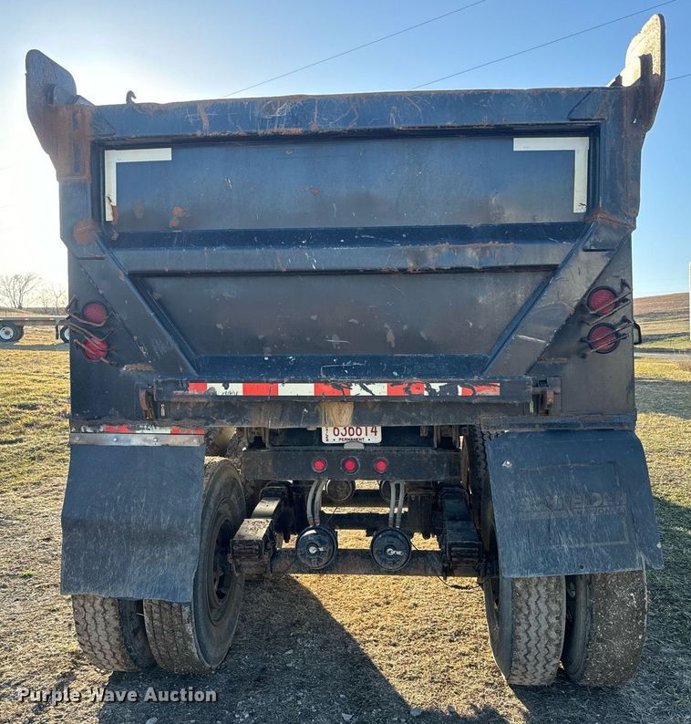 image for item NF9371 2010 Manac end dump trailer