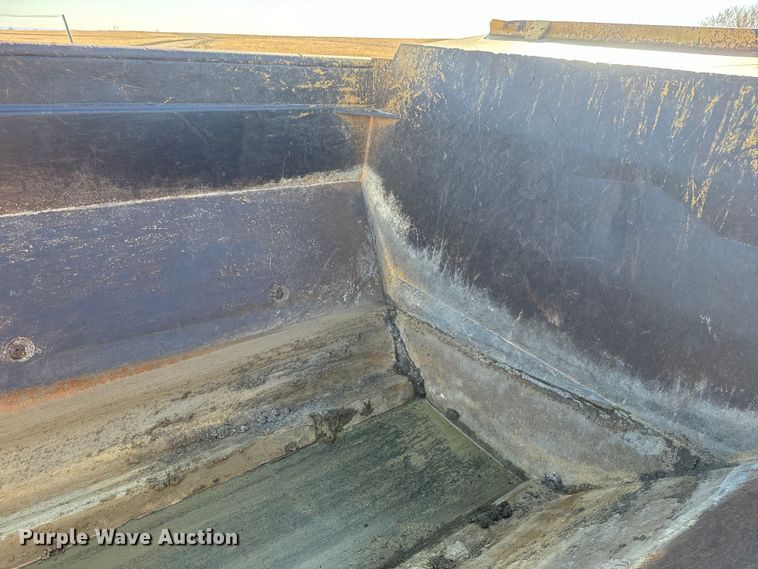 image for item NF9455 Holmes 30T dump trailer