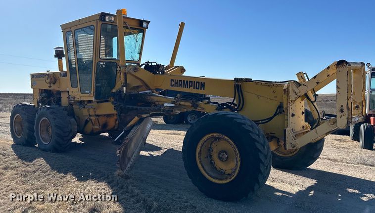 image for item NJ9382 1990 Champion 740A motor grader