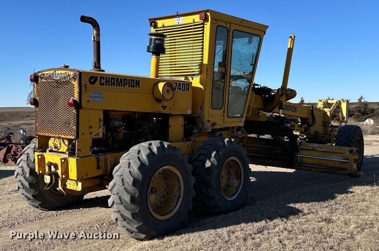 image for item NJ9382 1990 Champion 740A motor grader