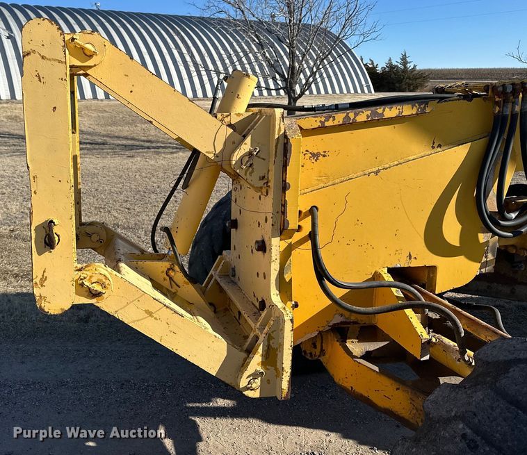 image for item NJ9382 1990 Champion 740A motor grader