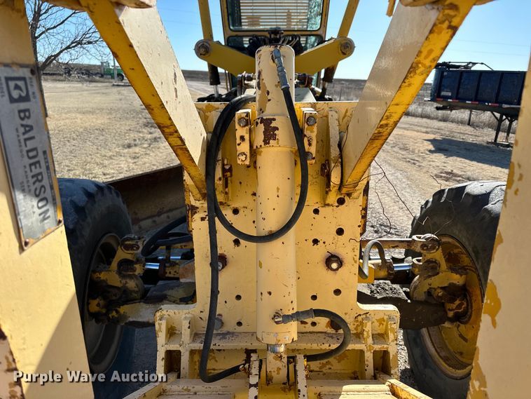 image for item NJ9382 1990 Champion 740A motor grader