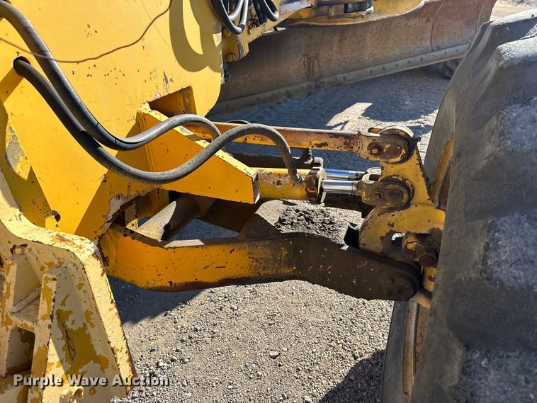 image for item NJ9382 1990 Champion 740A motor grader