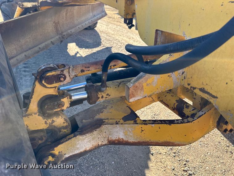 image for item NJ9382 1990 Champion 740A motor grader