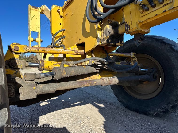 image for item NJ9382 1990 Champion 740A motor grader