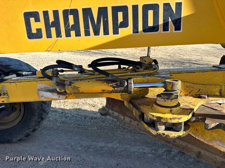 image for item NJ9382 1990 Champion 740A motor grader