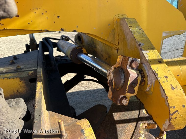 image for item NJ9382 1990 Champion 740A motor grader