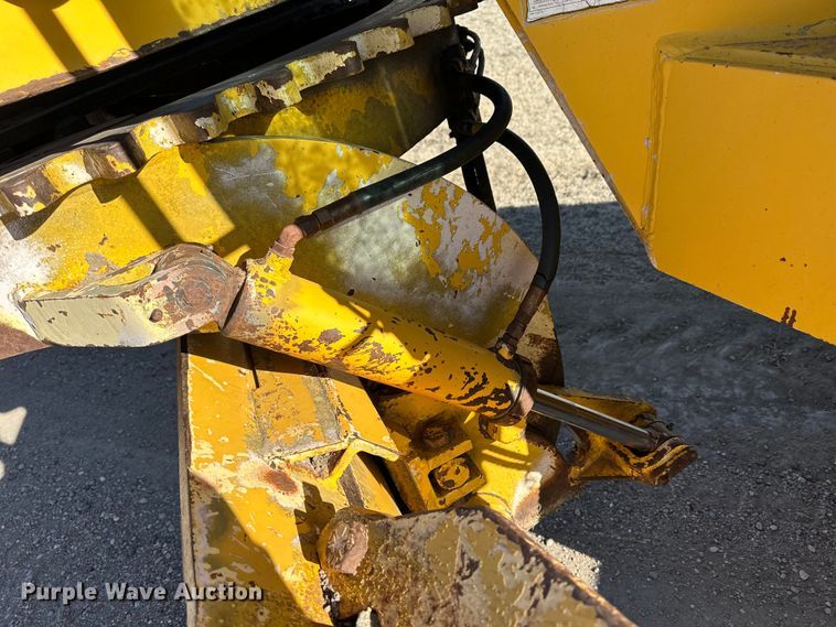 image for item NJ9382 1990 Champion 740A motor grader