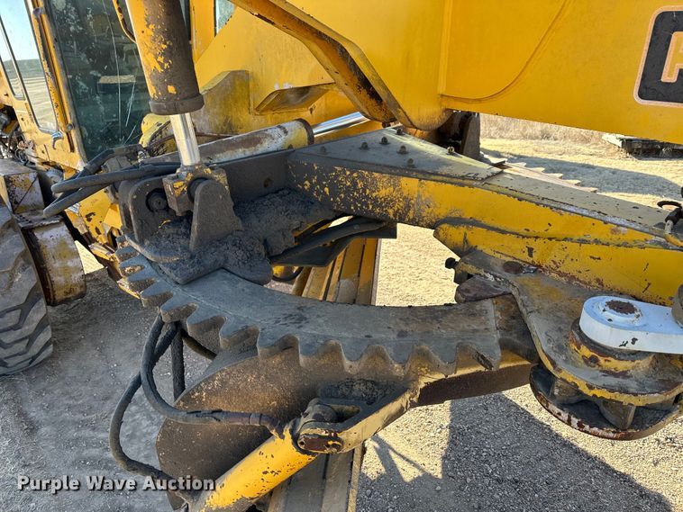 image for item NJ9382 1990 Champion 740A motor grader