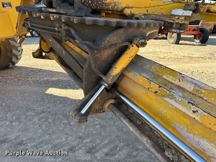 image for item NJ9382 1990 Champion 740A motor grader