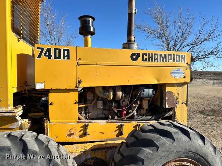 image for item NJ9382 1990 Champion 740A motor grader