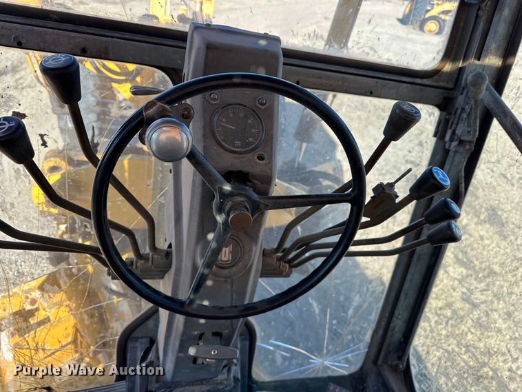 image for item NJ9382 1990 Champion 740A motor grader