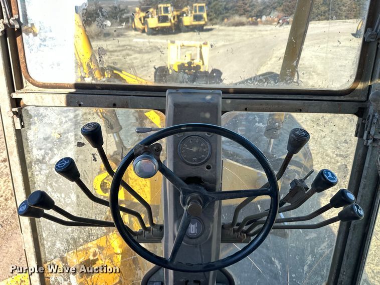 image for item NJ9382 1990 Champion 740A motor grader