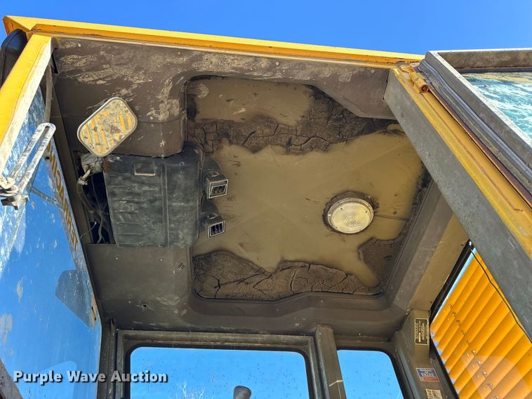 image for item NJ9382 1990 Champion 740A motor grader