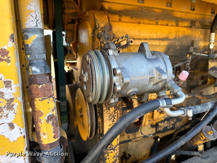 image for item NJ9382 1990 Champion 740A motor grader