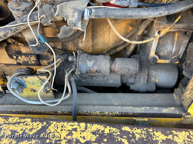 image for item NJ9382 1990 Champion 740A motor grader