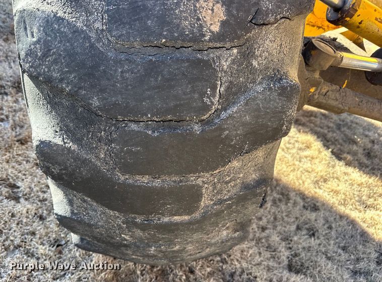 image for item NJ9382 1990 Champion 740A motor grader