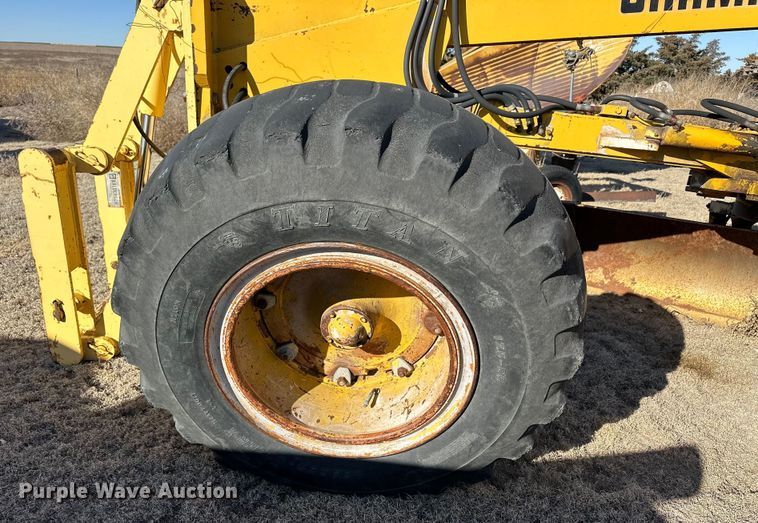 image for item NJ9382 1990 Champion 740A motor grader