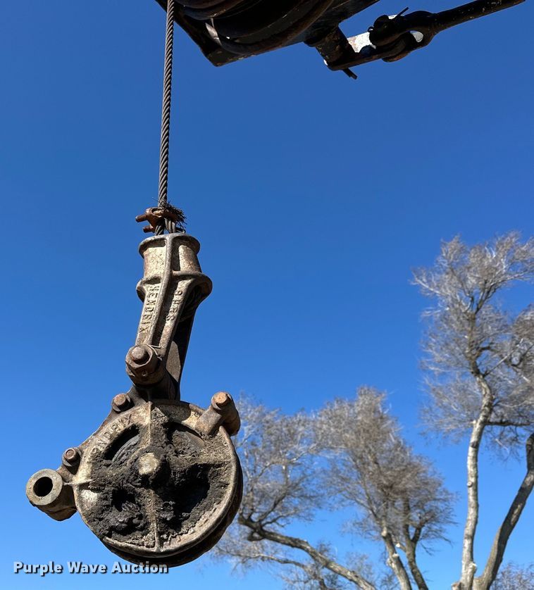 image for item NJ9401 Link-Belt HC-48 crane