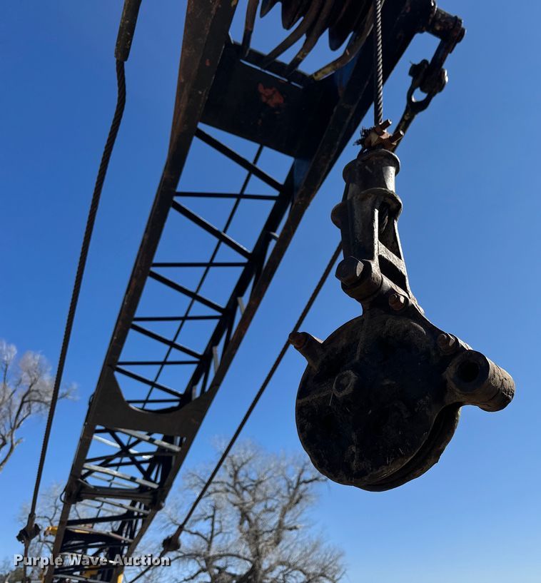 image for item NJ9401 Link-Belt HC-48 crane