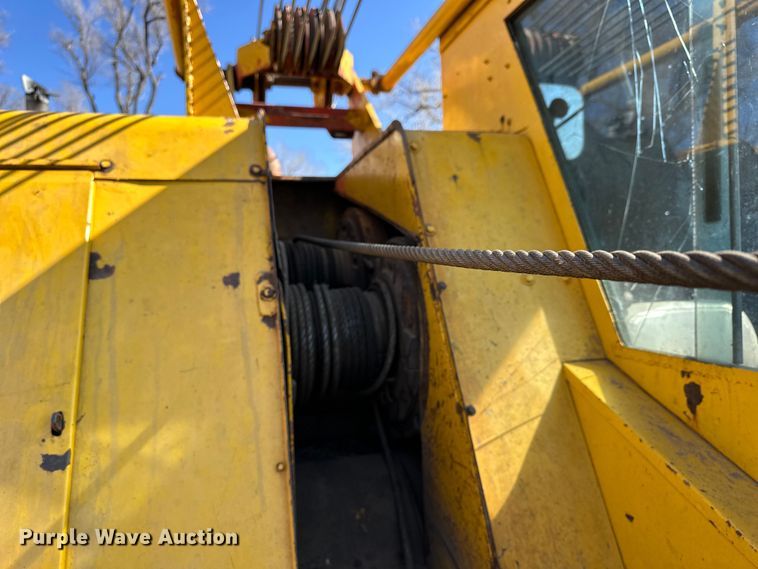 image for item NJ9401 Link-Belt HC-48 crane