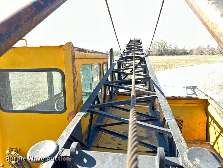 image for item NJ9401 Link-Belt HC-48 crane