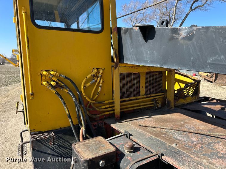 image for item NJ9401 Link-Belt HC-48 crane