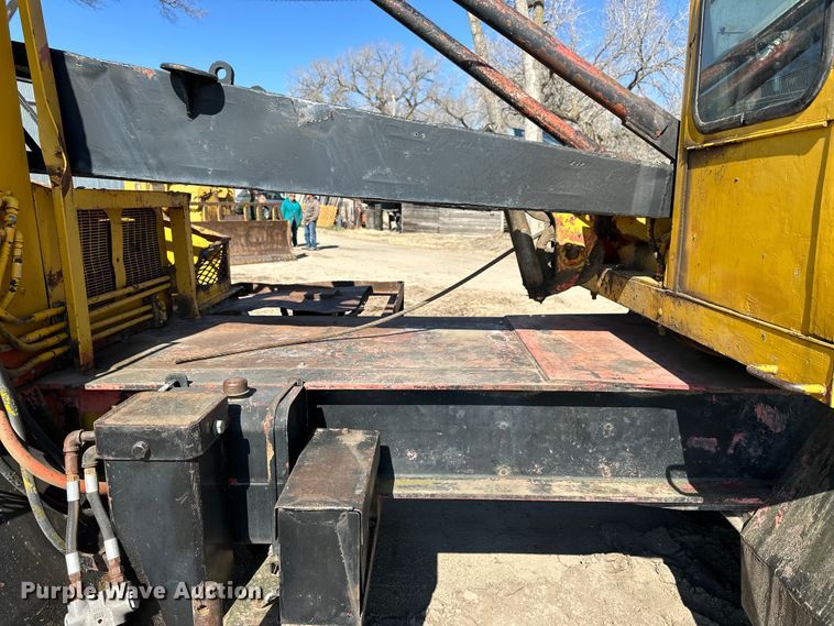 image for item NJ9401 Link-Belt HC-48 crane