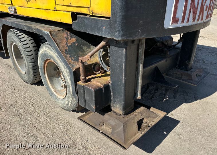 image for item NJ9401 Link-Belt HC-48 crane