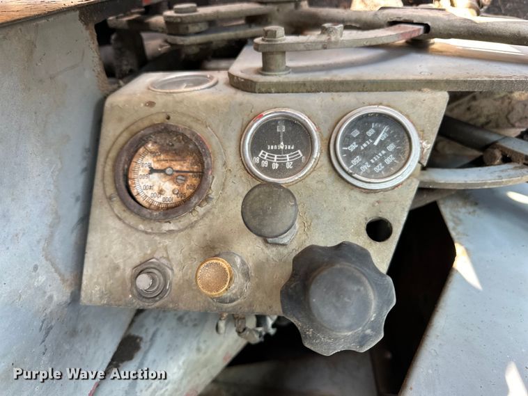 image for item NJ9401 Link-Belt HC-48 crane