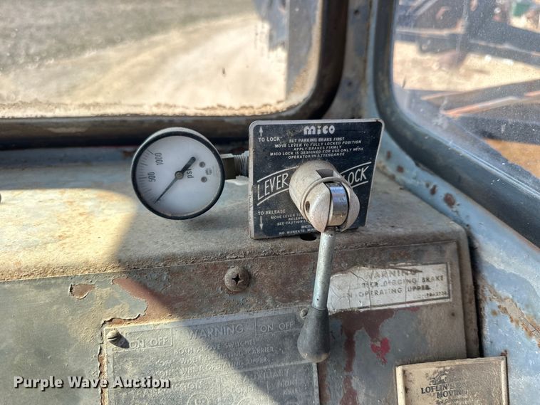 image for item NJ9401 Link-Belt HC-48 crane