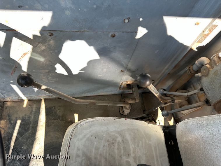 image for item NJ9401 Link-Belt HC-48 crane