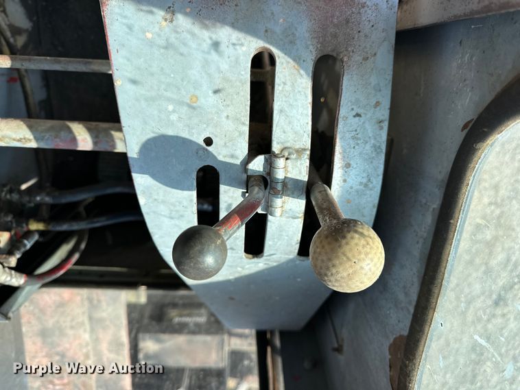 image for item NJ9401 Link-Belt HC-48 crane