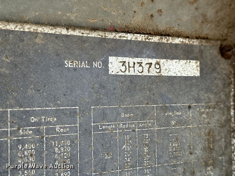 image for item NJ9401 Link-Belt HC-48 crane