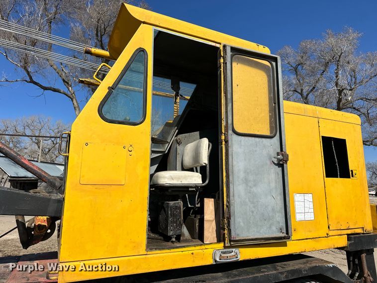 image for item NJ9401 Link-Belt HC-48 crane