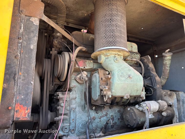 image for item NJ9401 Link-Belt HC-48 crane